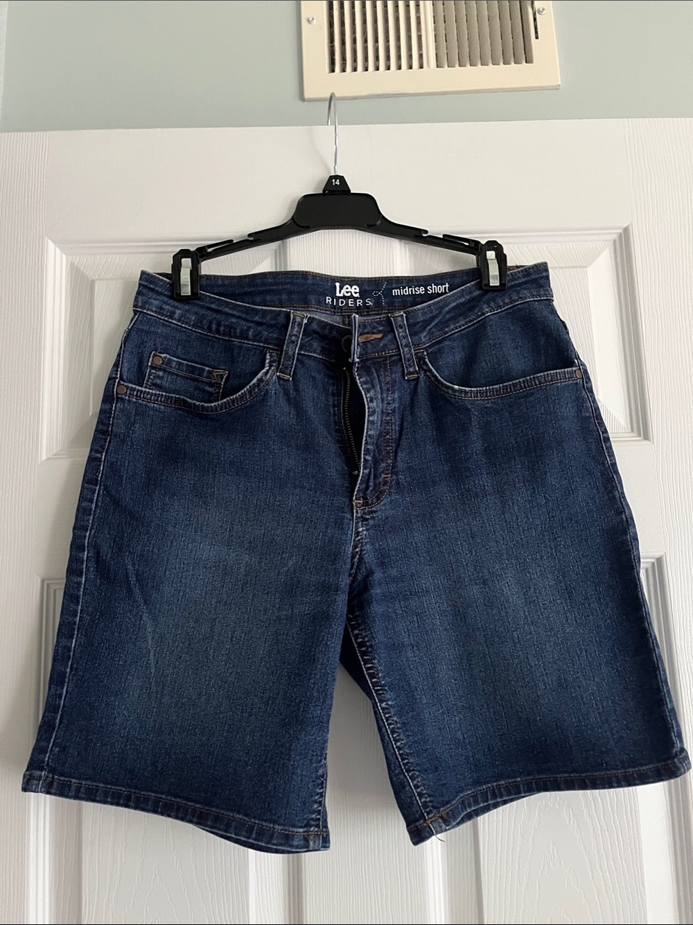 Lee Dark Blue Men's Midrise Denim Shorts